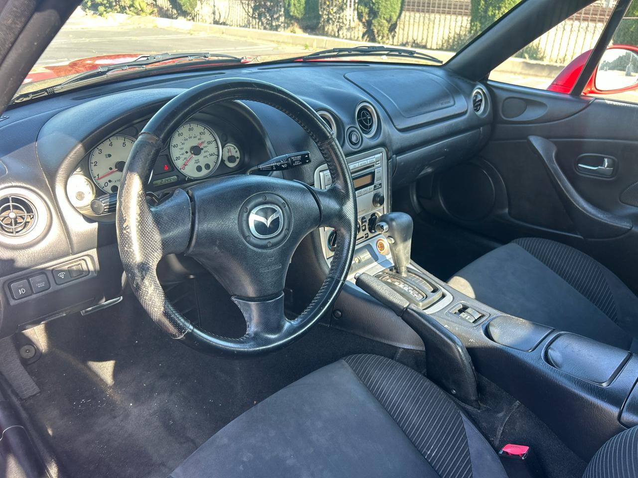 Mazda MX-5 Miata 2dr Conv Cloth Auto 2005
