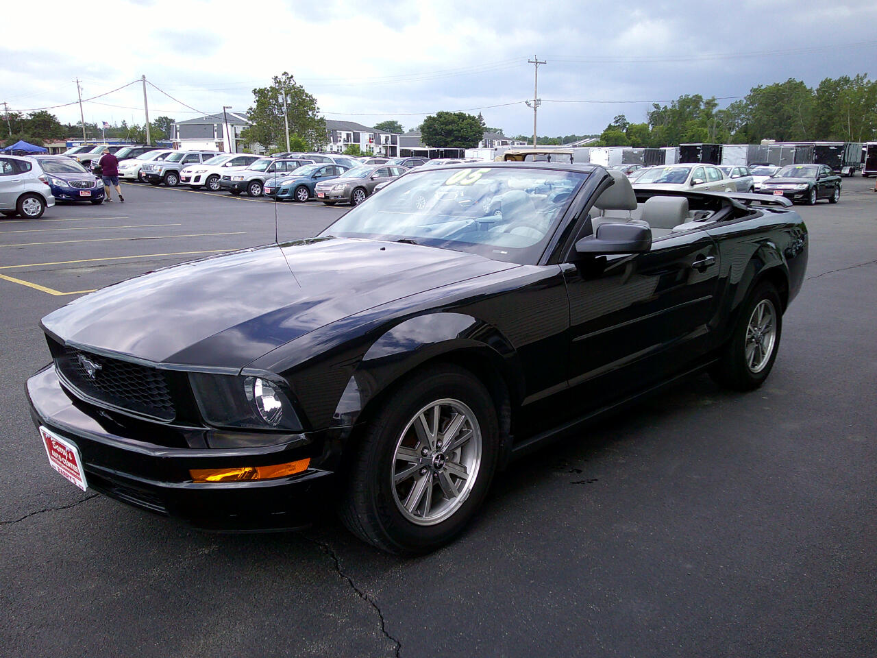 Used 2005 Ford Mustang Deluxe with VIN 1ZVFT84N255199775 for sale in Brockport, NY
