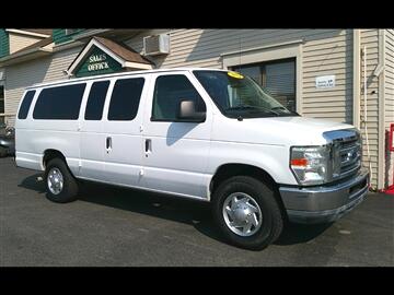 2011 Ford Econoline Wagon E-350 Super Duty Ext XLT