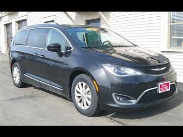 2018 Chrysler Pacifica Touring L FWD