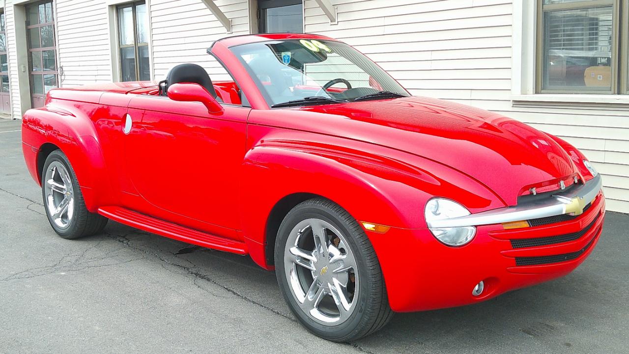 Chevrolet SSR Reg Cab 116.0" WB LS 2004