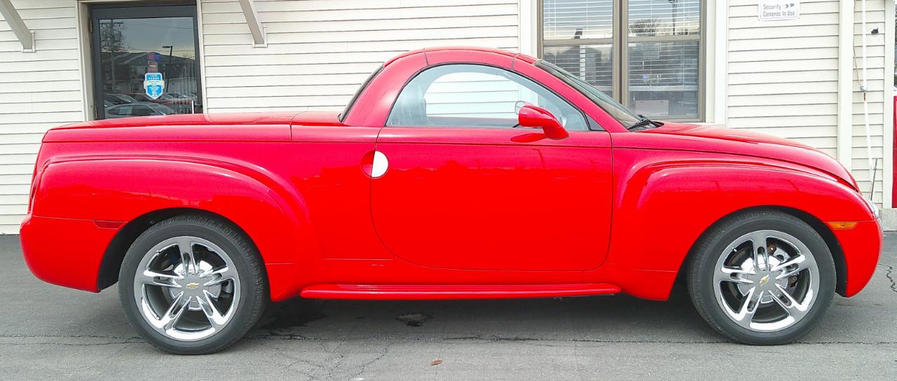 Chevrolet SSR Reg Cab 116.0" WB LS 2004