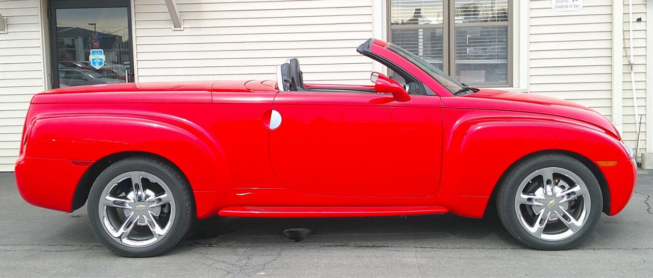 Chevrolet SSR Reg Cab 116.0" WB LS 2004