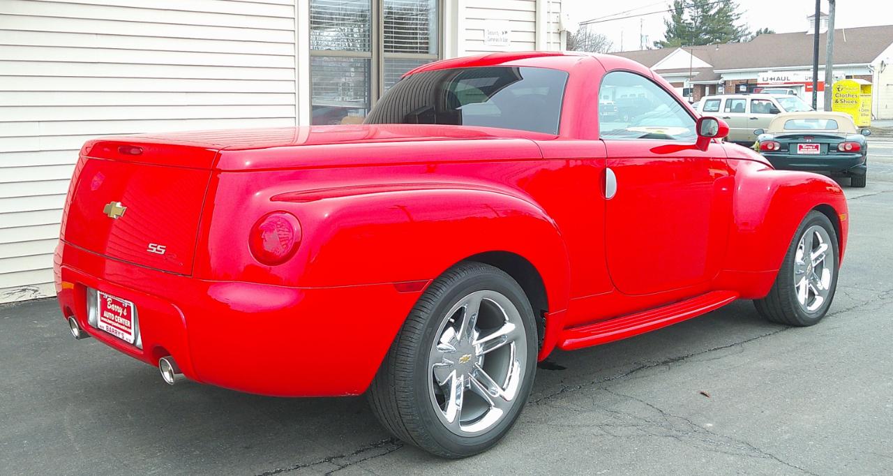 Chevrolet SSR Reg Cab 116.0" WB LS 2004