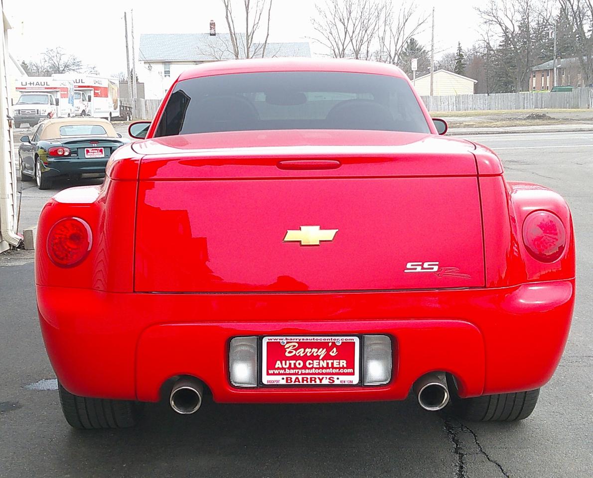 Chevrolet SSR Reg Cab 116.0" WB LS 2004