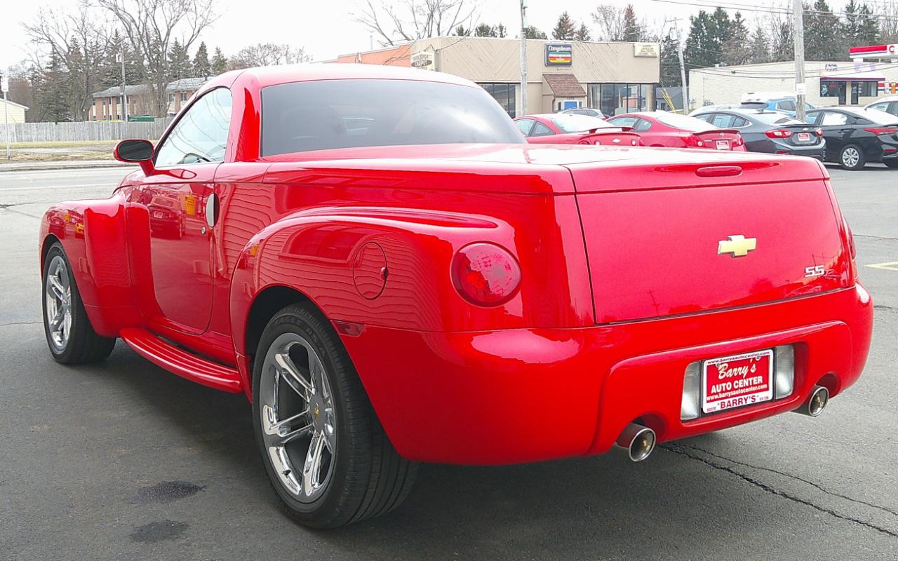 Chevrolet SSR Reg Cab 116.0" WB LS 2004