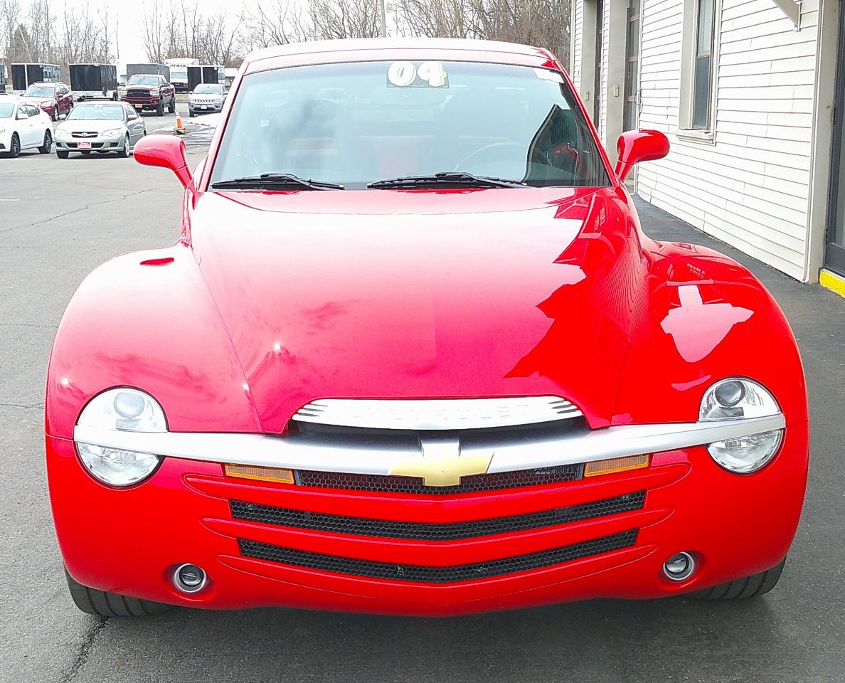 Chevrolet SSR Reg Cab 116.0" WB LS 2004