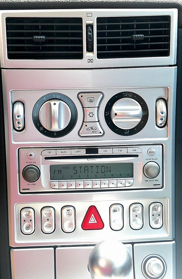 2005 Chrysler Crossfire Limited photo 9