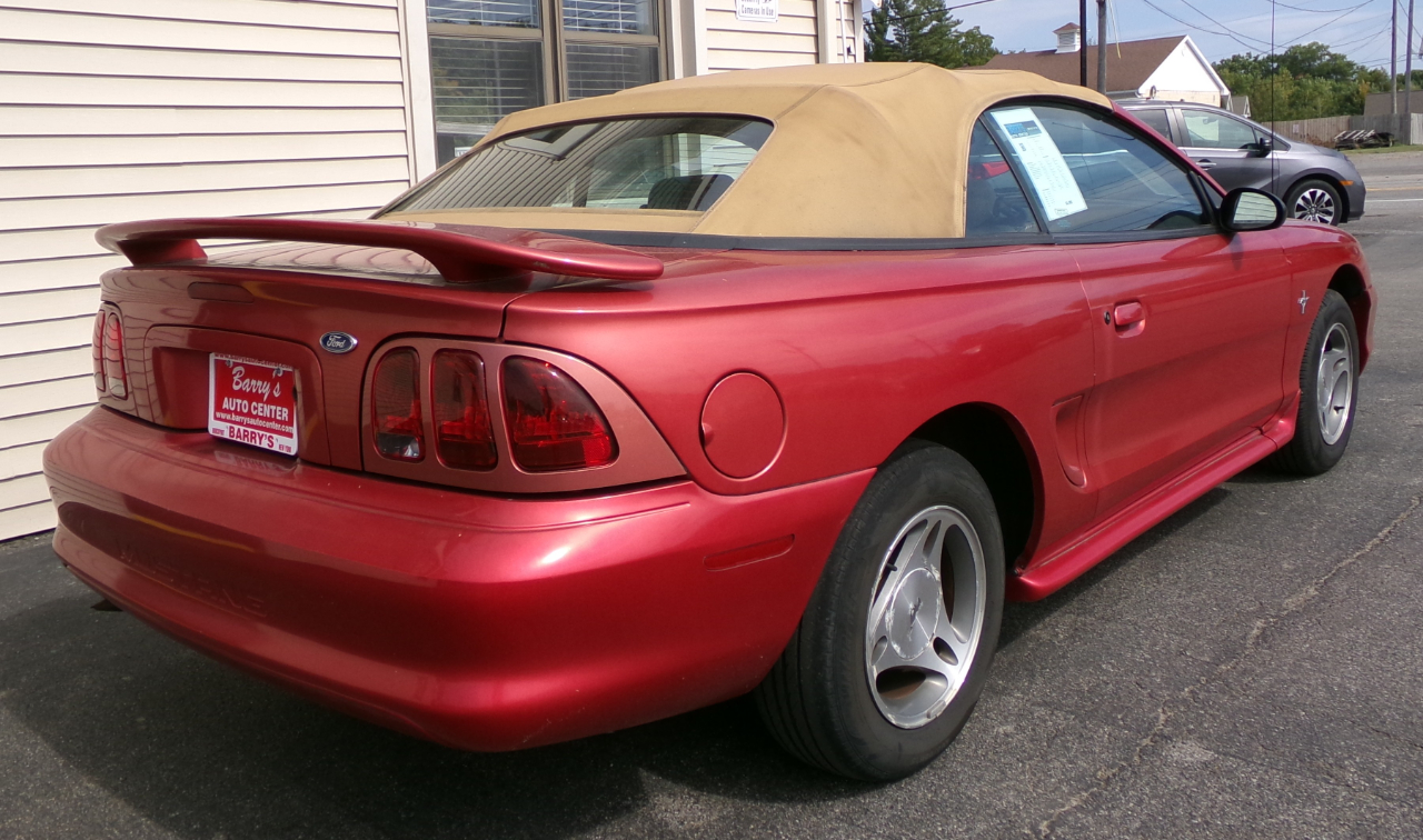1998 Ford Mustang Convertible photo 2