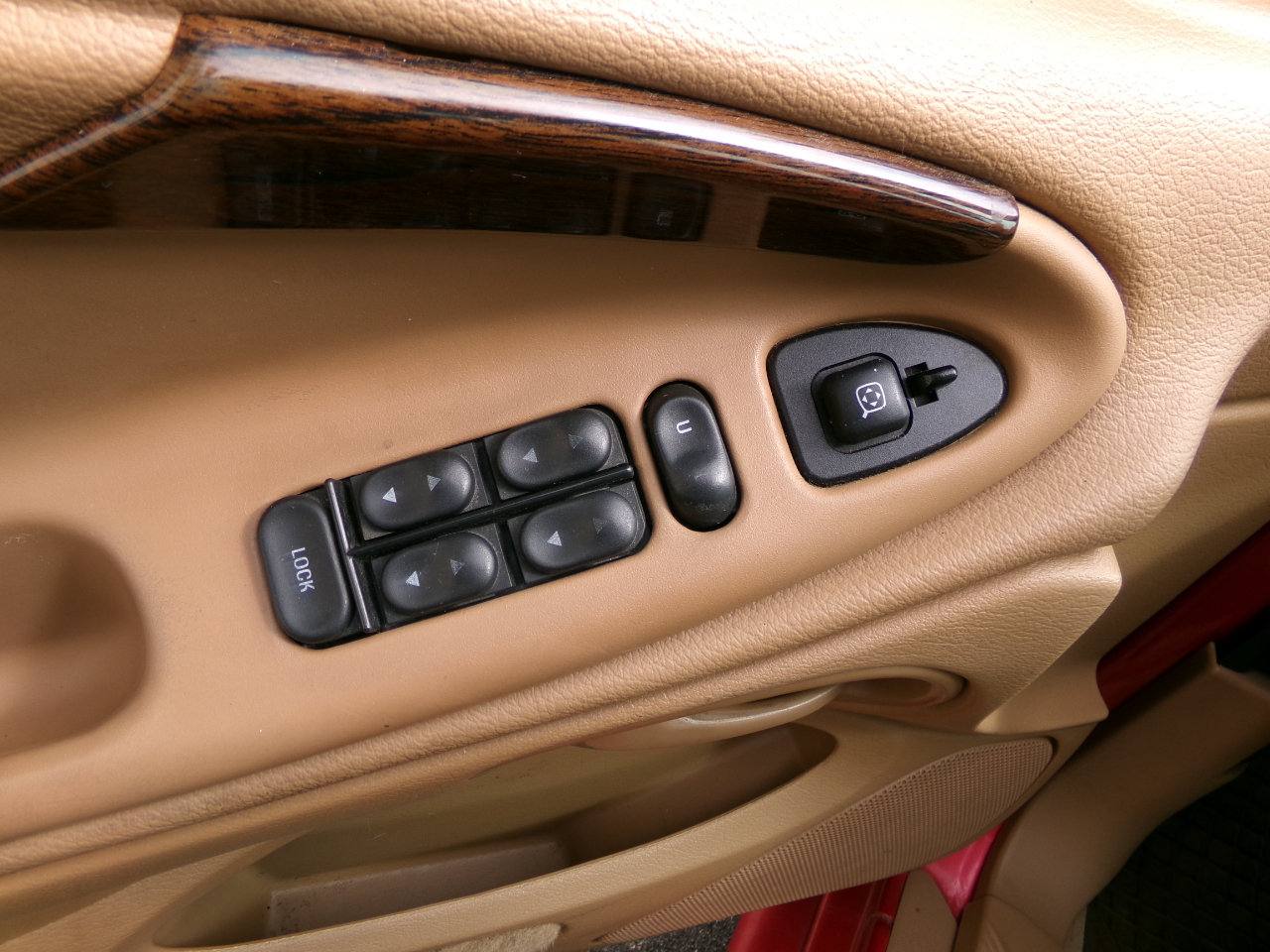 1998 Ford Mustang Convertible photo 9