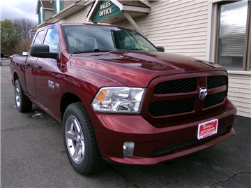 2018 RAM 1500 4WD Quad Cab 140.5" Express