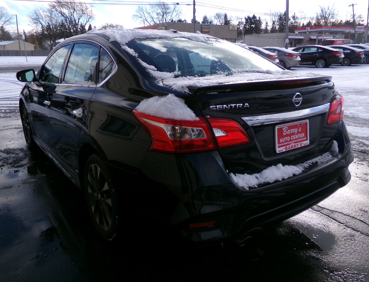 Nissan Sentra SR CVT 2017