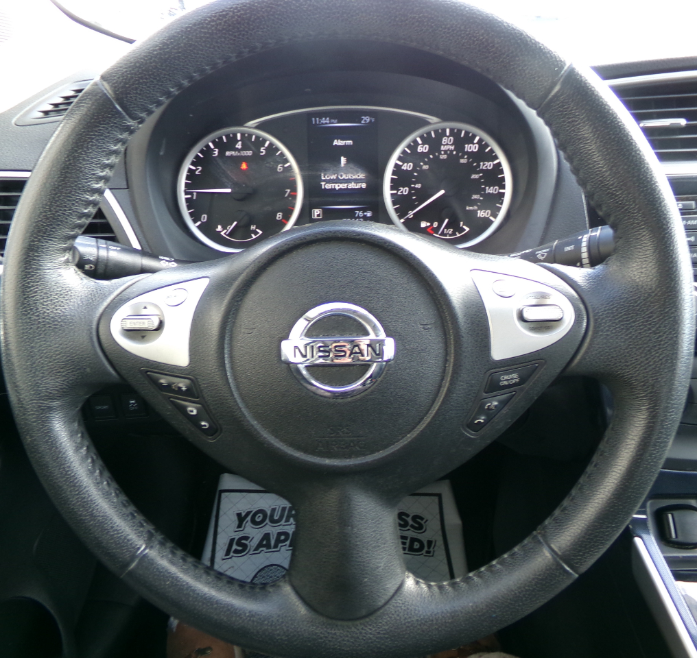 Nissan Sentra SR CVT 2017