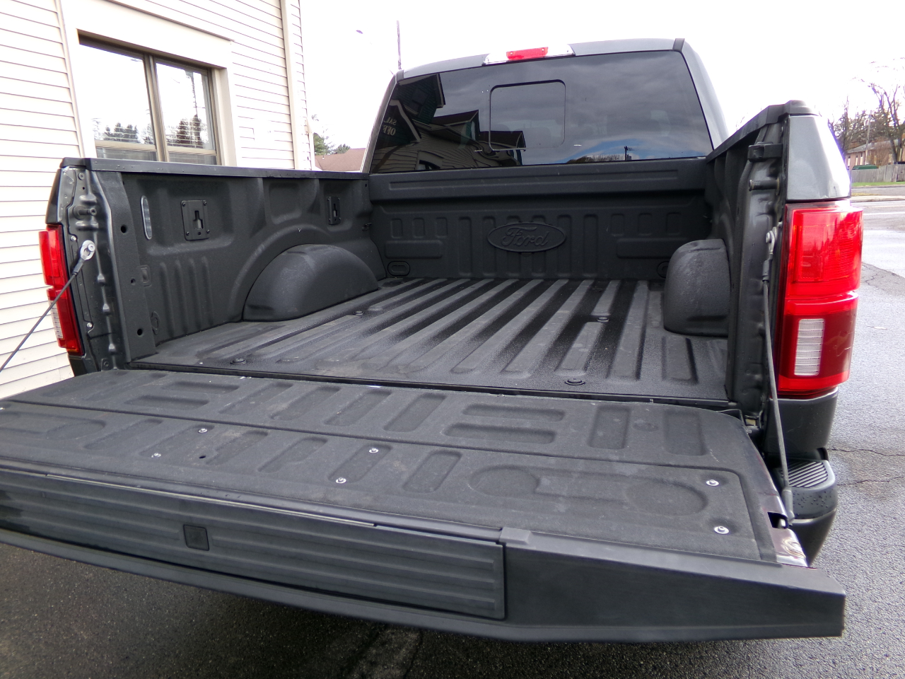 2018 Ford F-150 XL photo 3