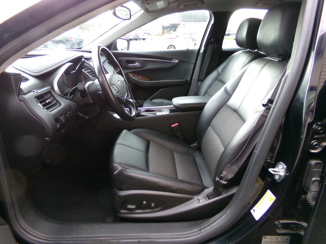 Chevrolet Impala 4dr Sdn LT w/1LT 2015