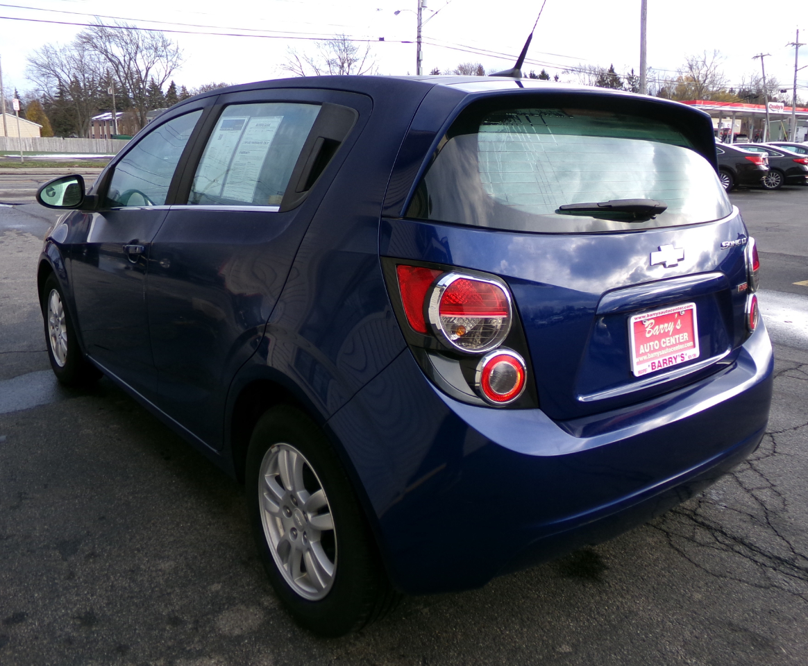 2013 Chevrolet Sonic LT photo 4