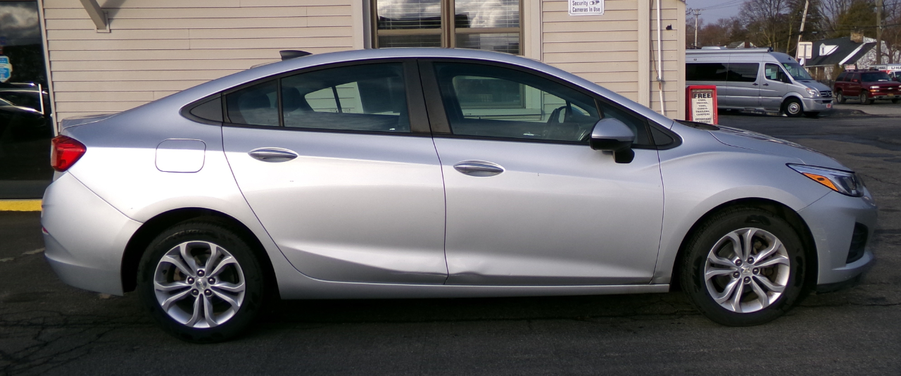 Chevrolet Cruze 4dr Sdn LS 2019