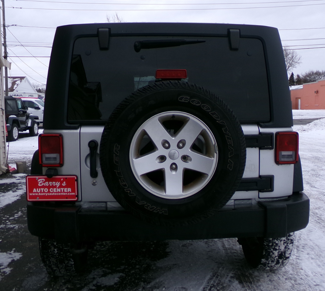 Jeep Wrangler Unlimited 4WD 4dr Sport 2012