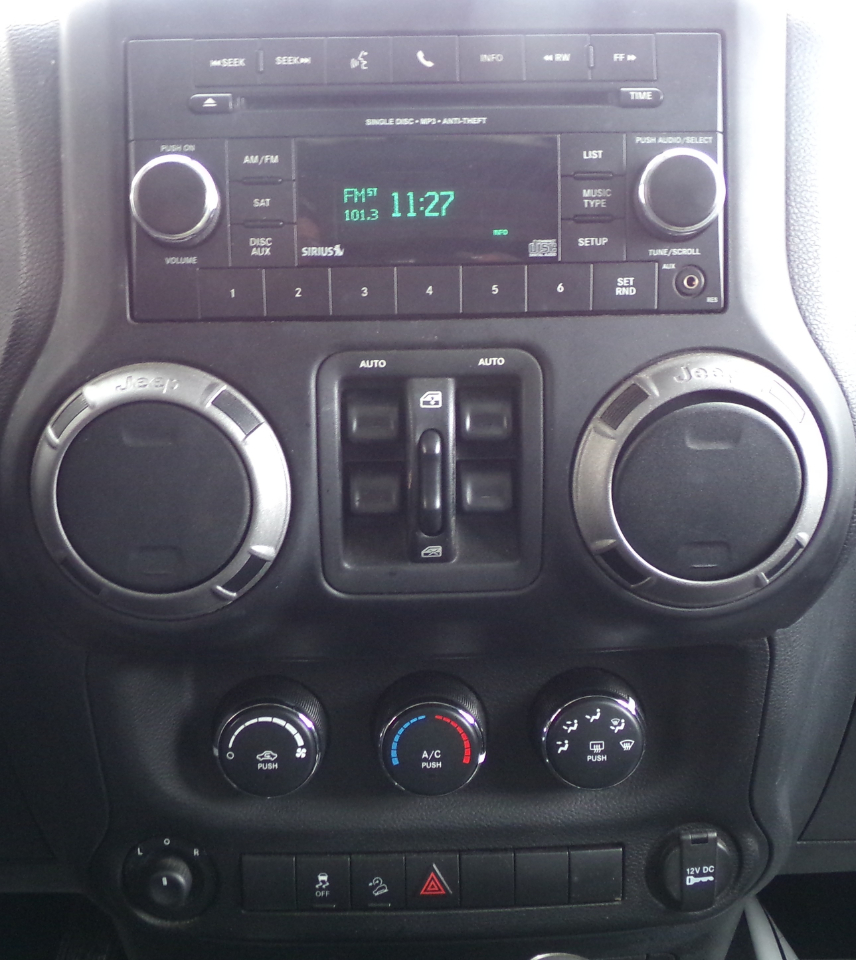 Jeep Wrangler Unlimited 4WD 4dr Sport 2012