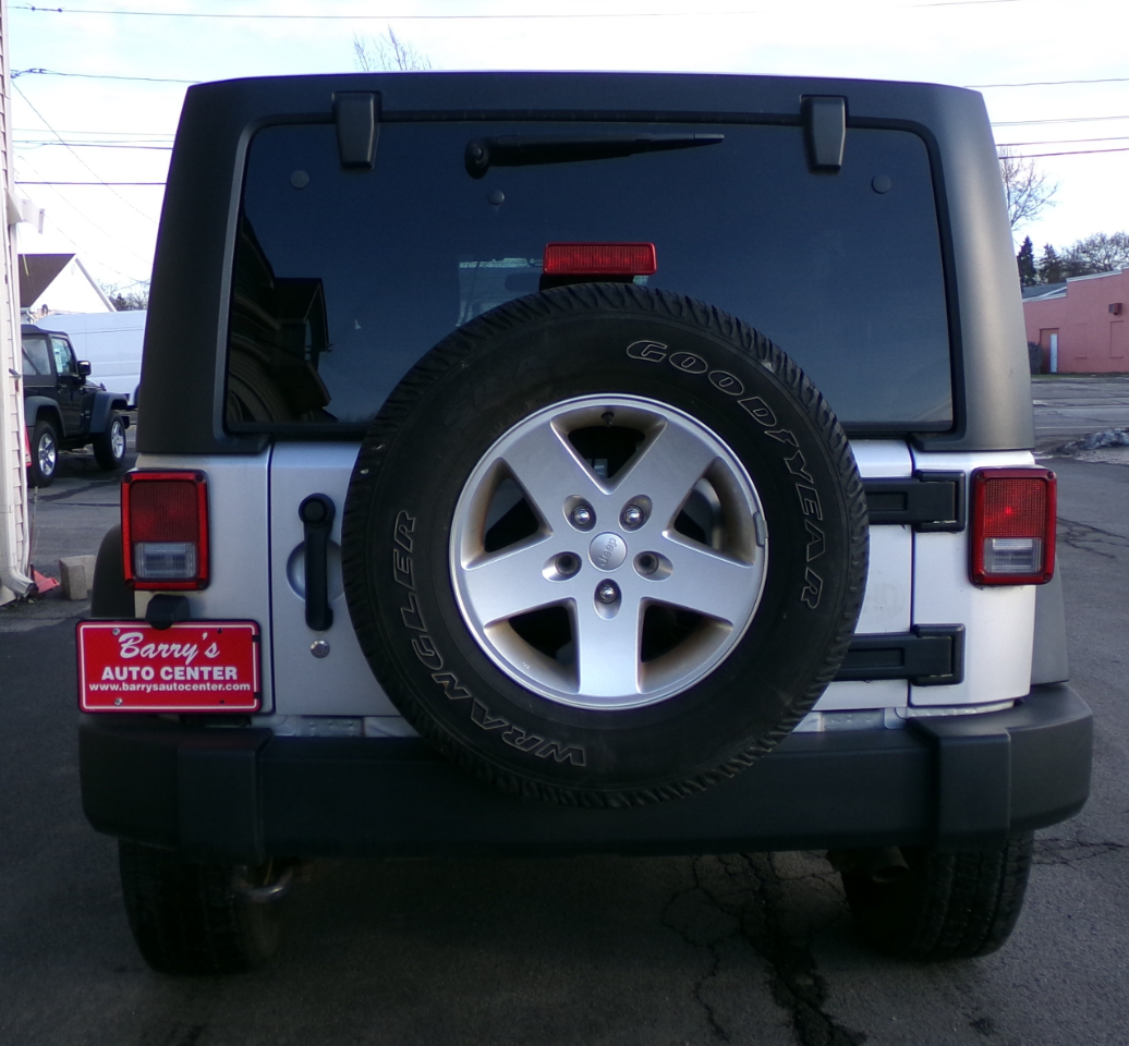 Jeep Wrangler Unlimited 4WD 4dr Sport 2012