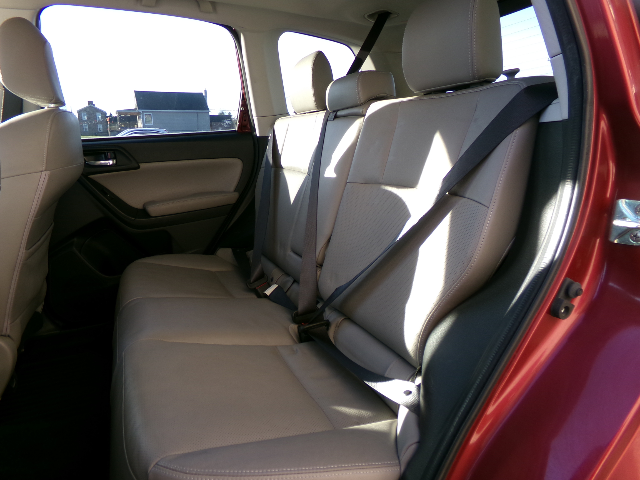 Subaru Forester 4dr CVT 2.5i Limited PZEV 2015