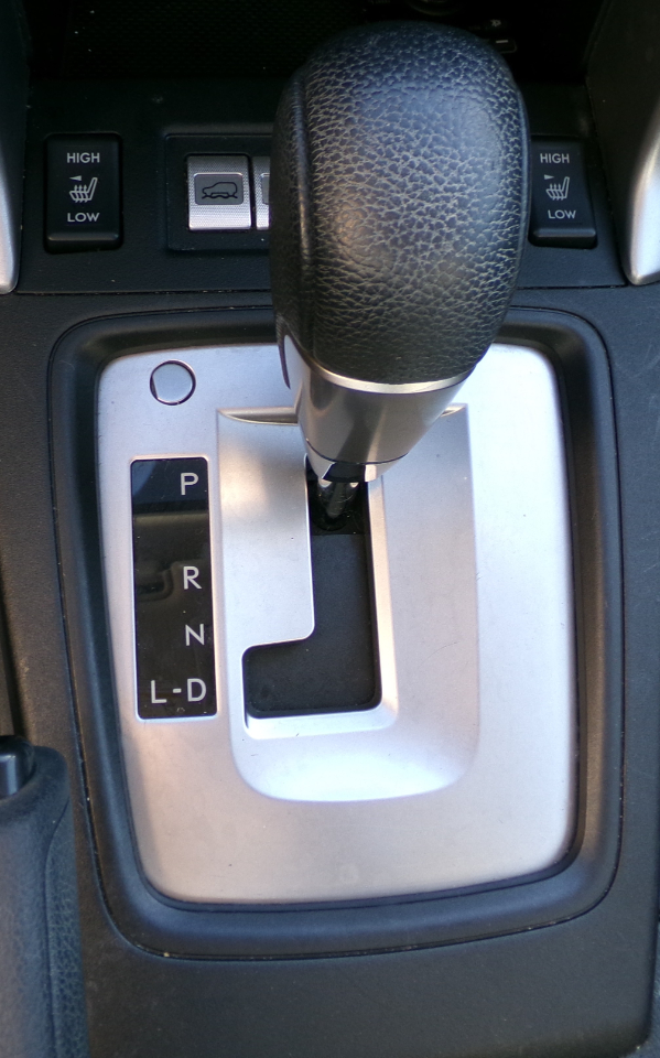 Subaru Forester 4dr CVT 2.5i Limited PZEV 2015