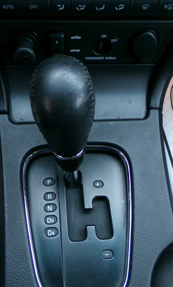 Ford Thunderbird 2dr Convertible Deluxe 2004