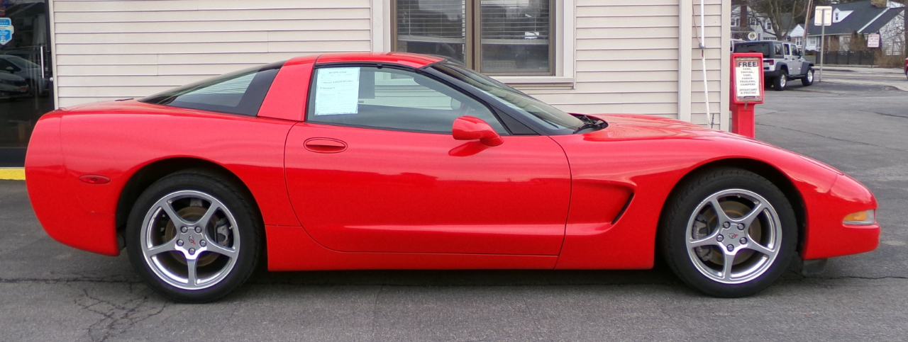 Chevrolet Corvette 2dr Cpe 2001