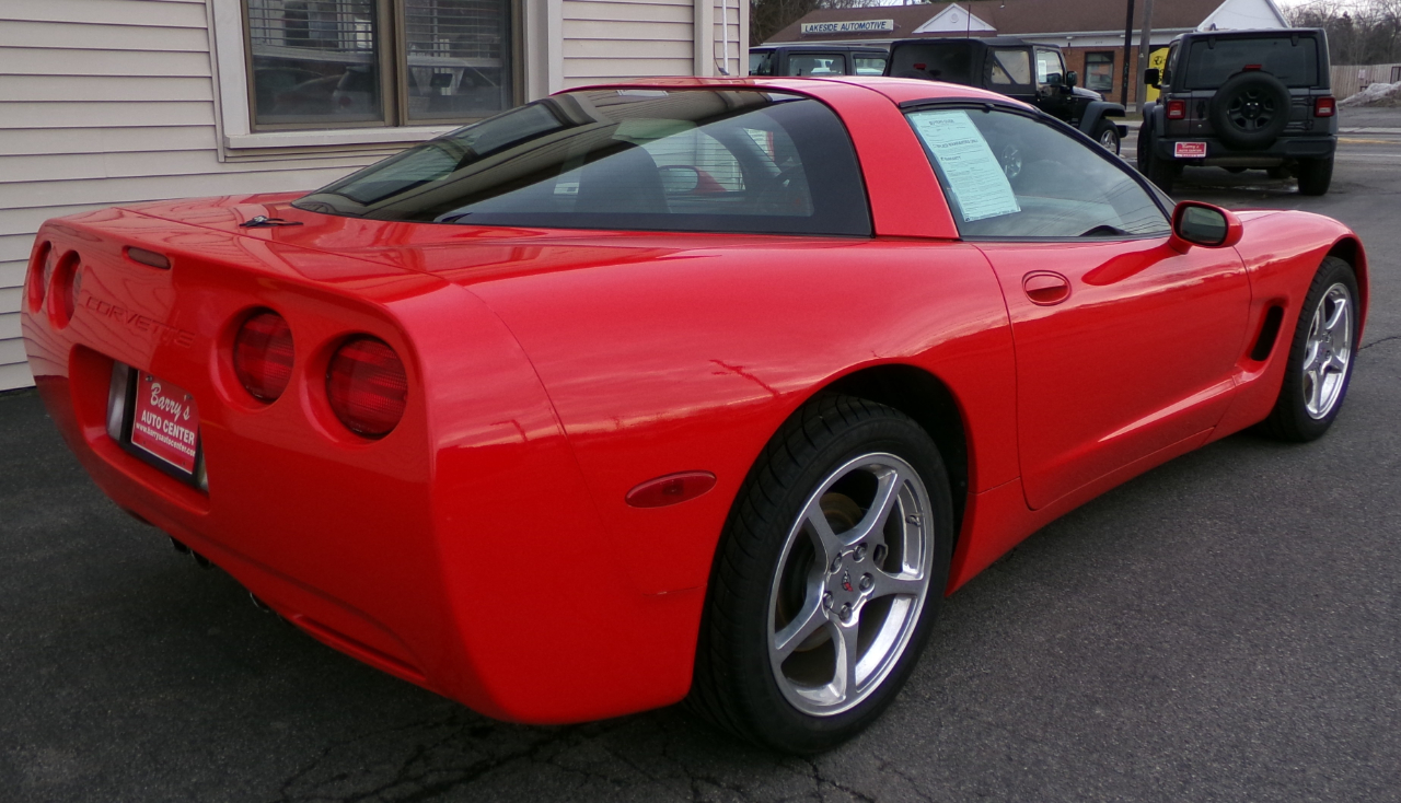 Chevrolet Corvette 2dr Cpe 2001