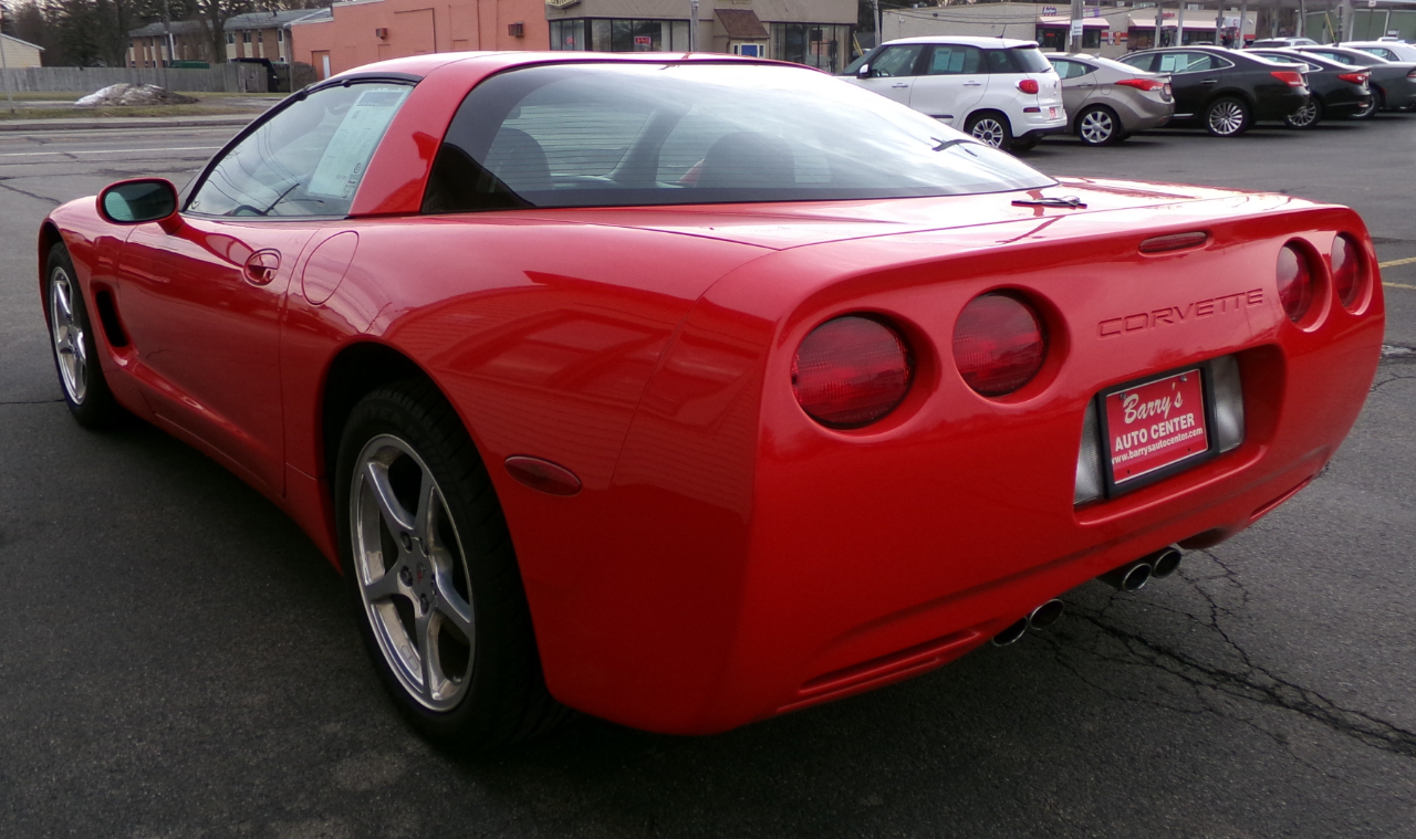 Chevrolet Corvette 2dr Cpe 2001