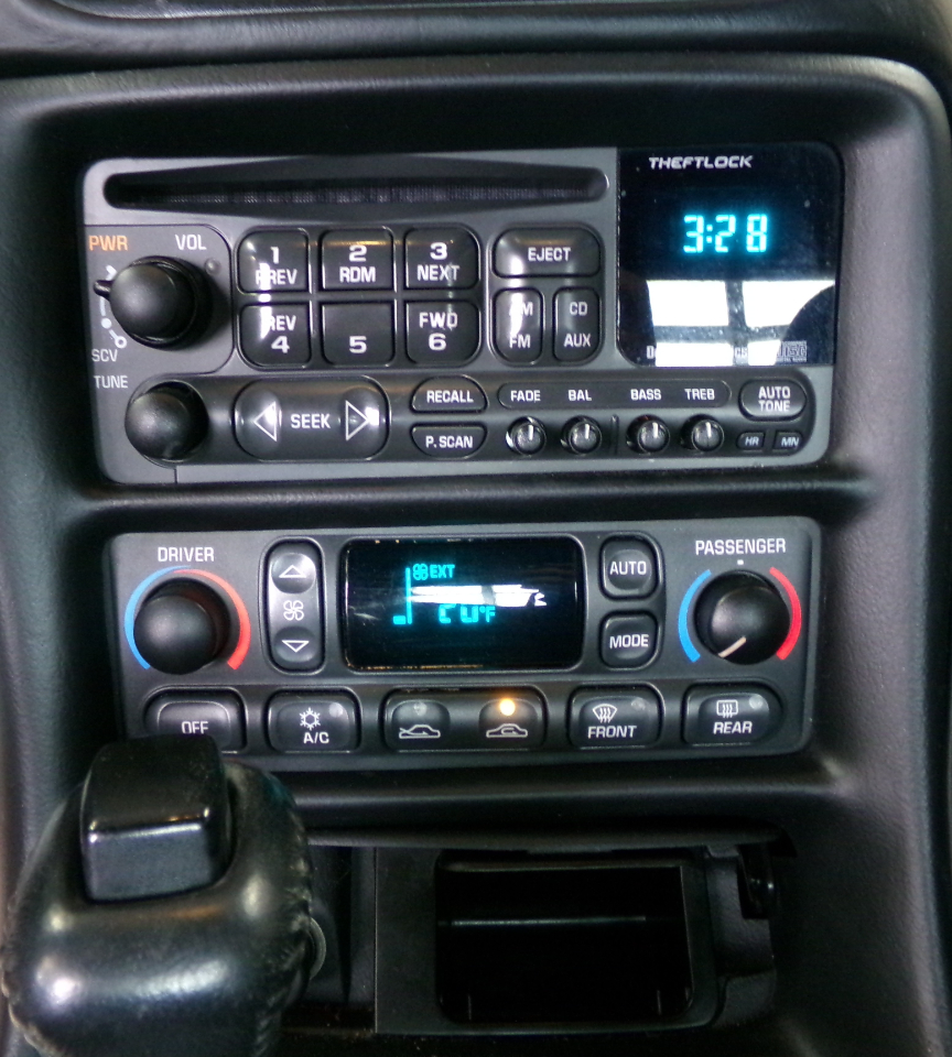 Chevrolet Corvette 2dr Cpe 2001