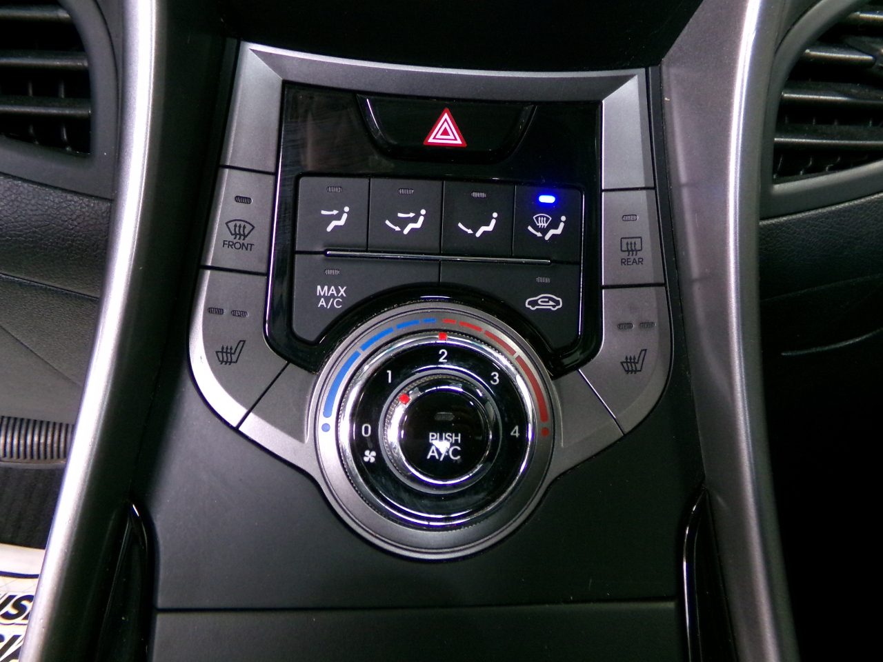 Hyundai Elantra Coupe 2dr Auto GS 2013