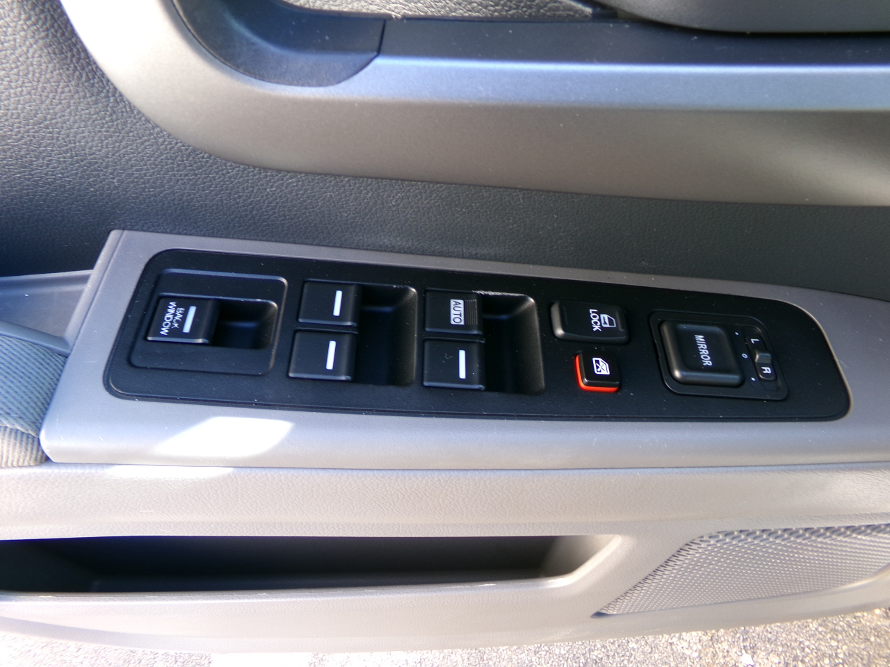 Honda Ridgeline 4WD Crew Cab RTS 2010