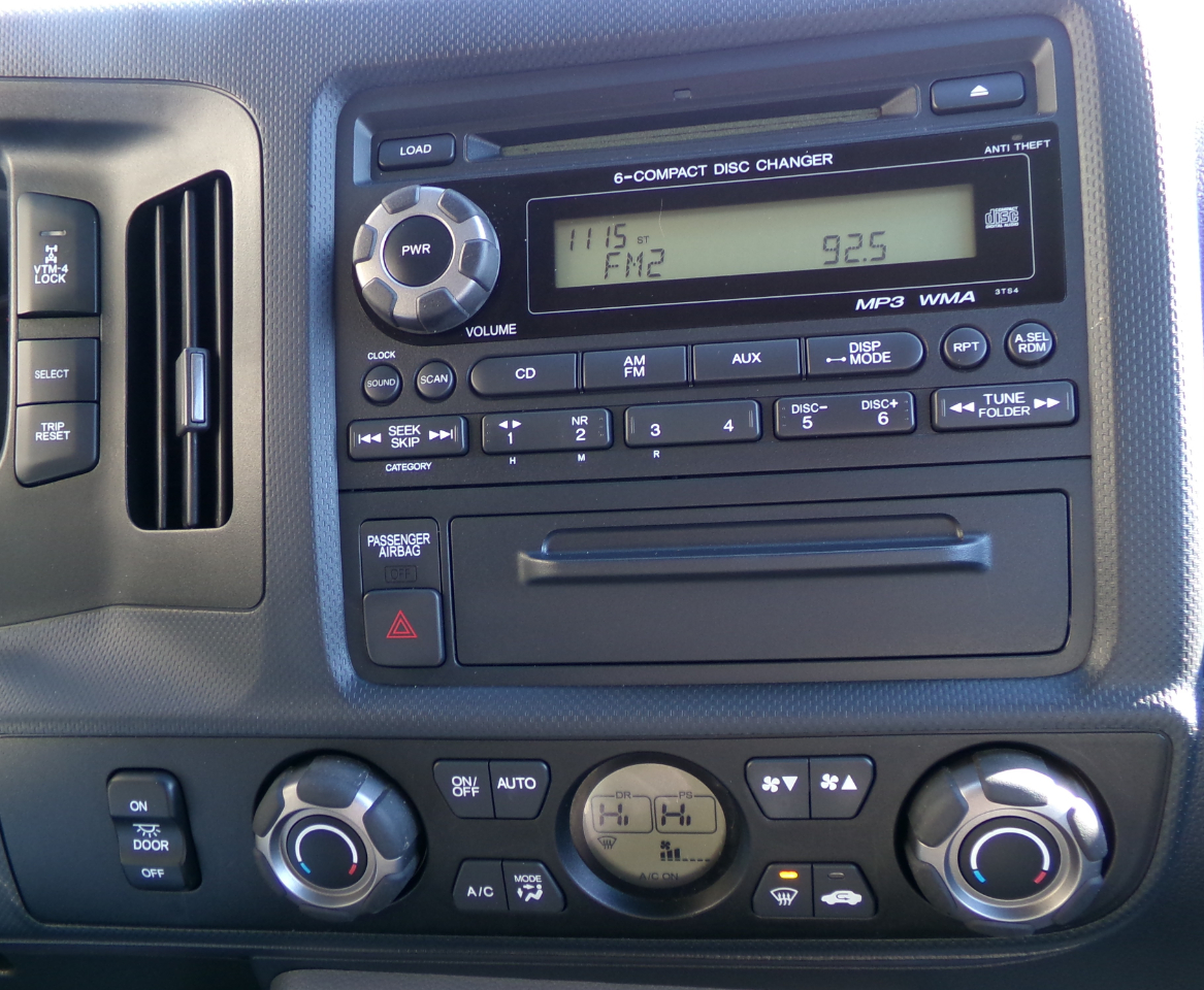 Honda Ridgeline 4WD Crew Cab RTS 2010