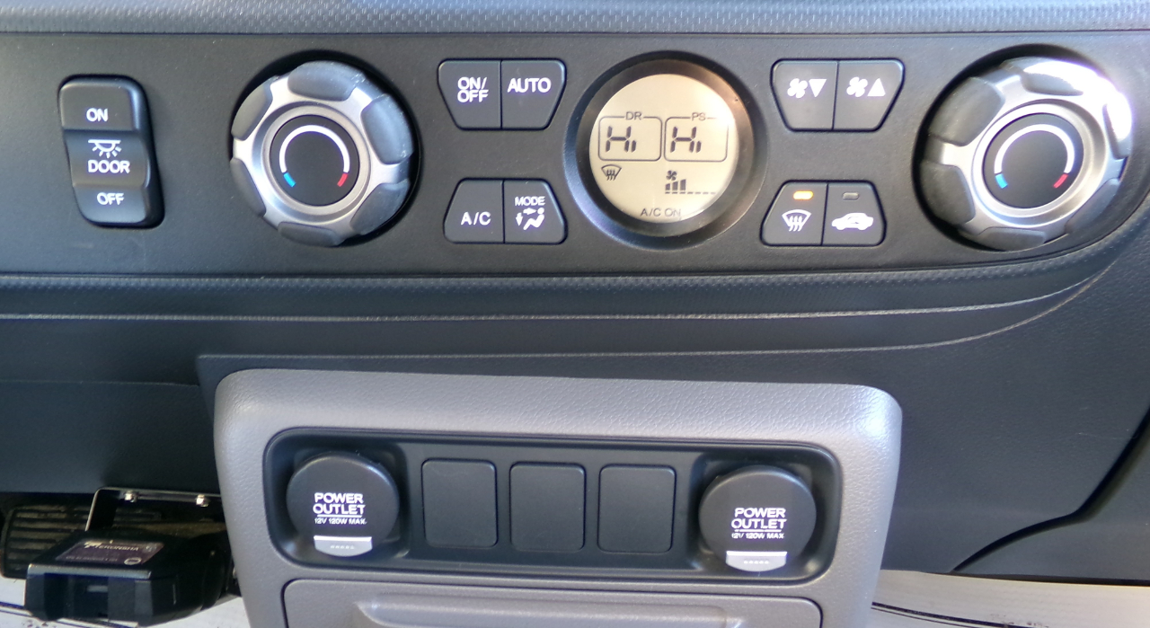 Honda Ridgeline 4WD Crew Cab RTS 2010