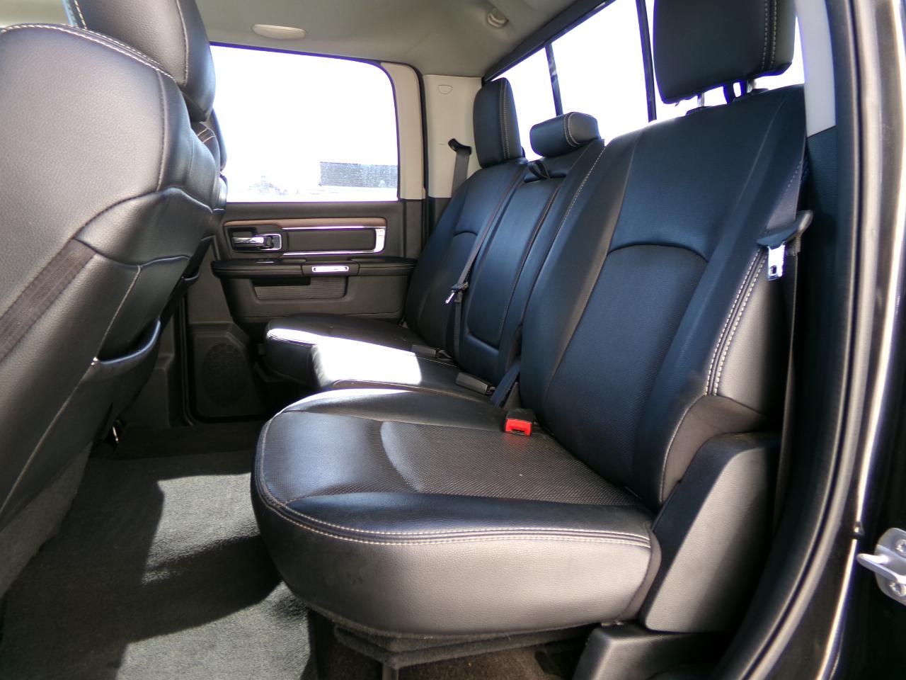 RAM 1500 Laramie 4x4 Crew Cab 5'7" Box 2017