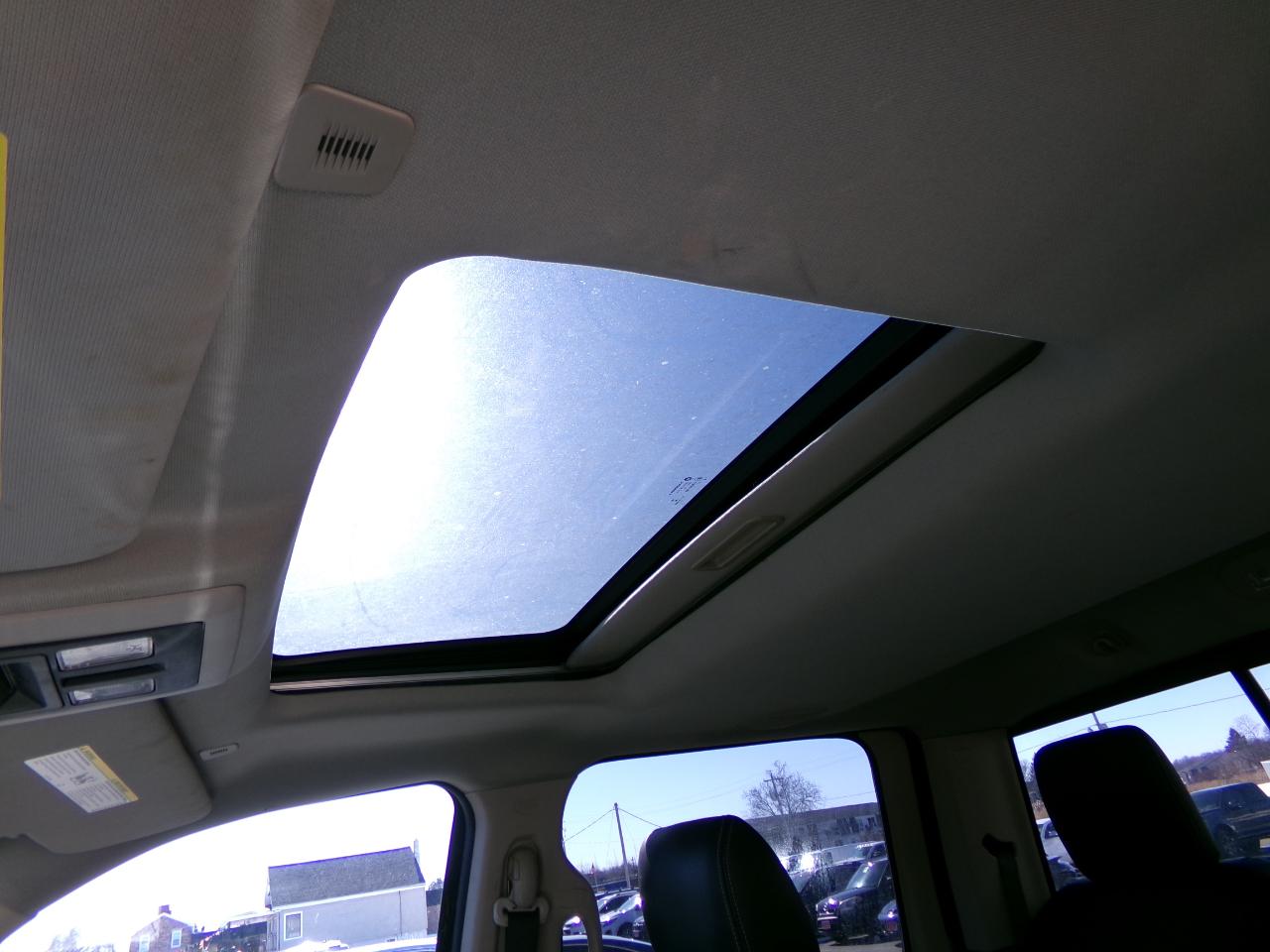 RAM 1500 Laramie 4x4 Crew Cab 5'7" Box 2017