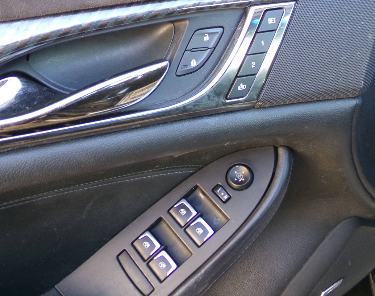 Cadillac CTS Sedan 4dr Sdn 3.6L Twin Turbo V-Sport Premium Luxury RWD 2017