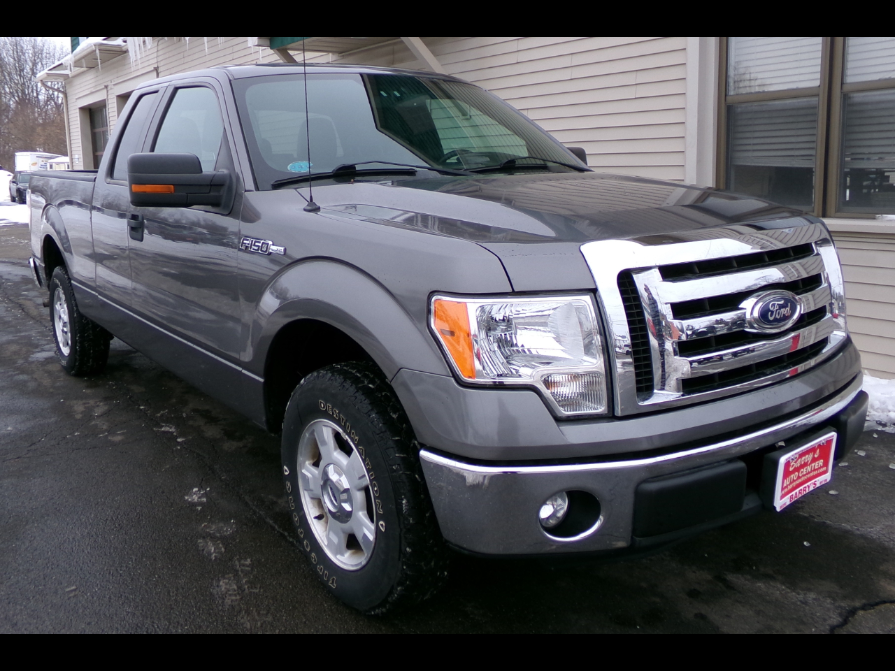 2011 Ford F-150 2WD SuperCab 145" XLT