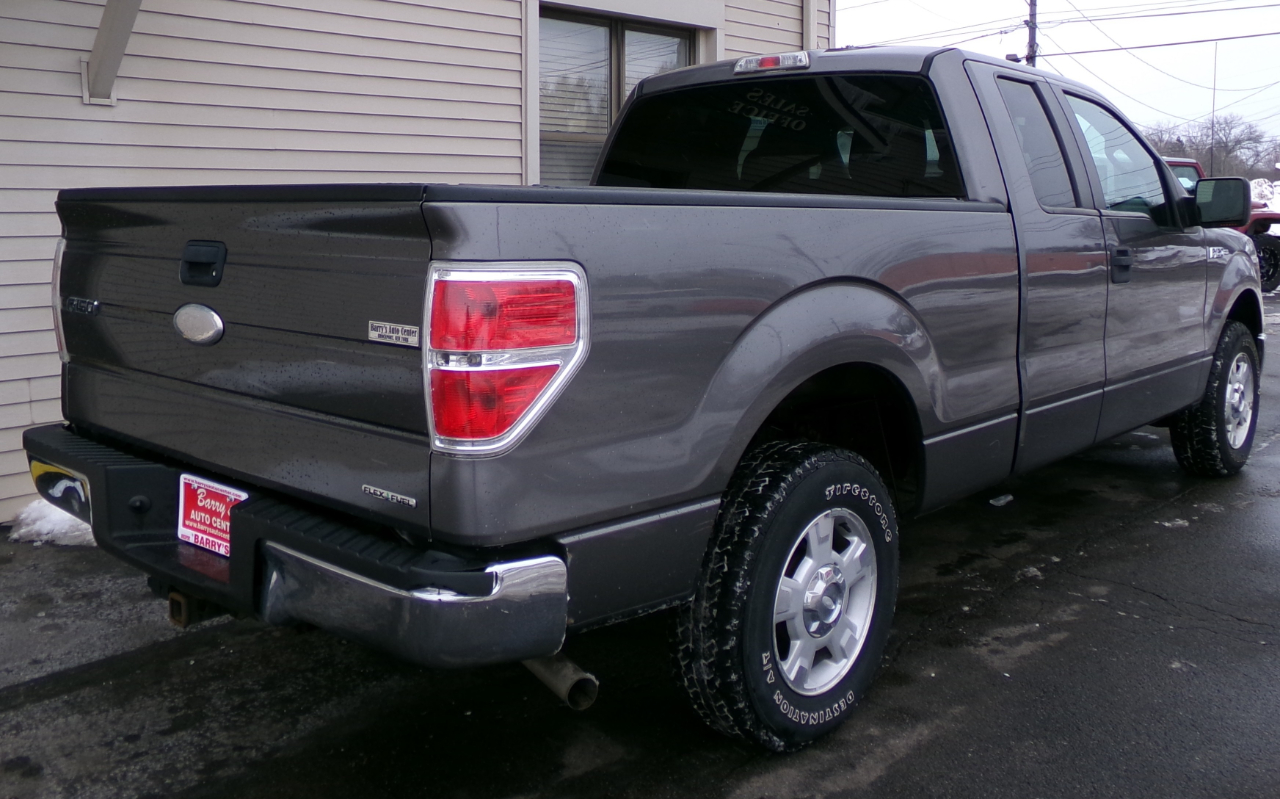 Ford F-150 2WD SuperCab 145" XLT 2011