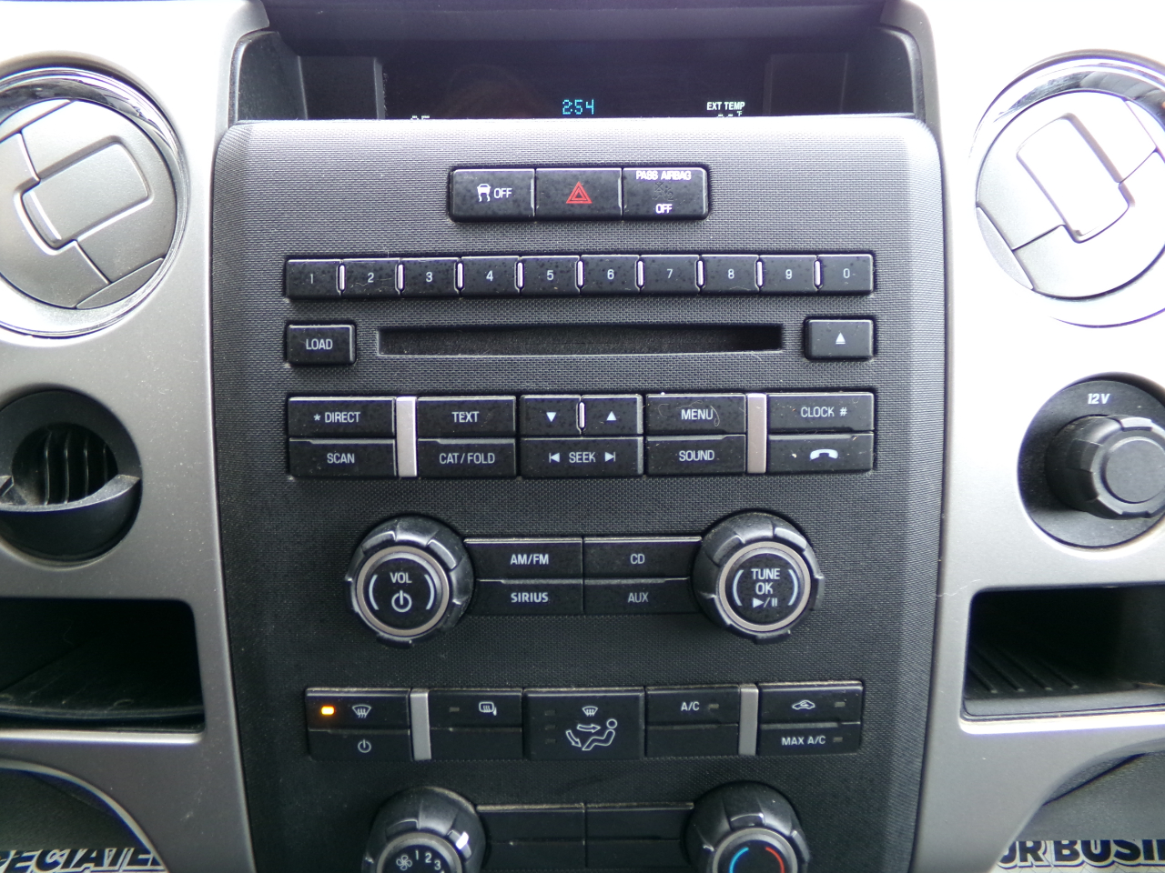 Ford F-150 2WD SuperCab 145" XLT 2011