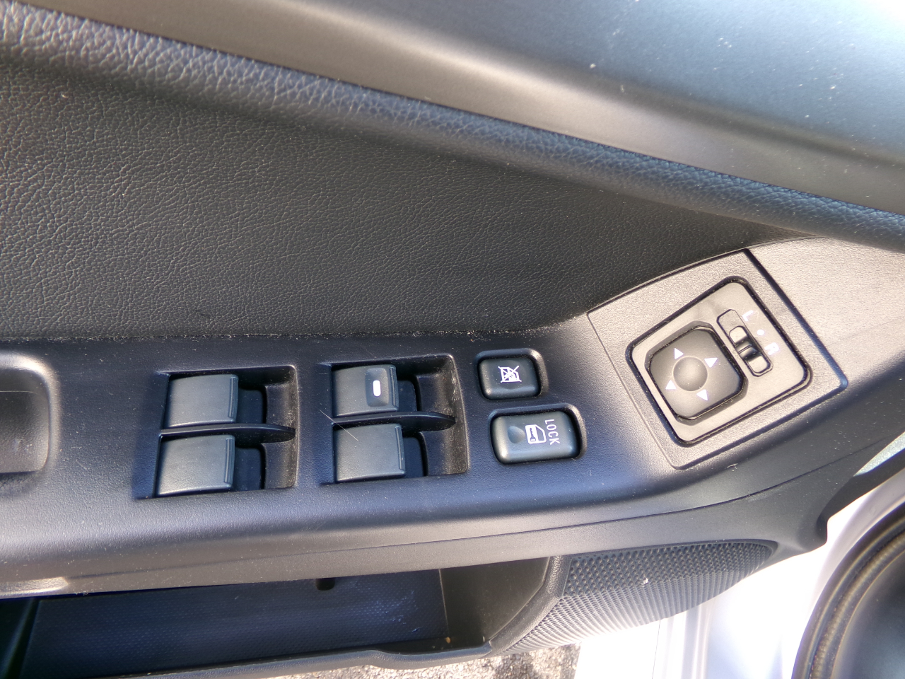 Mitsubishi Lancer 4dr Sdn Auto ES 2013