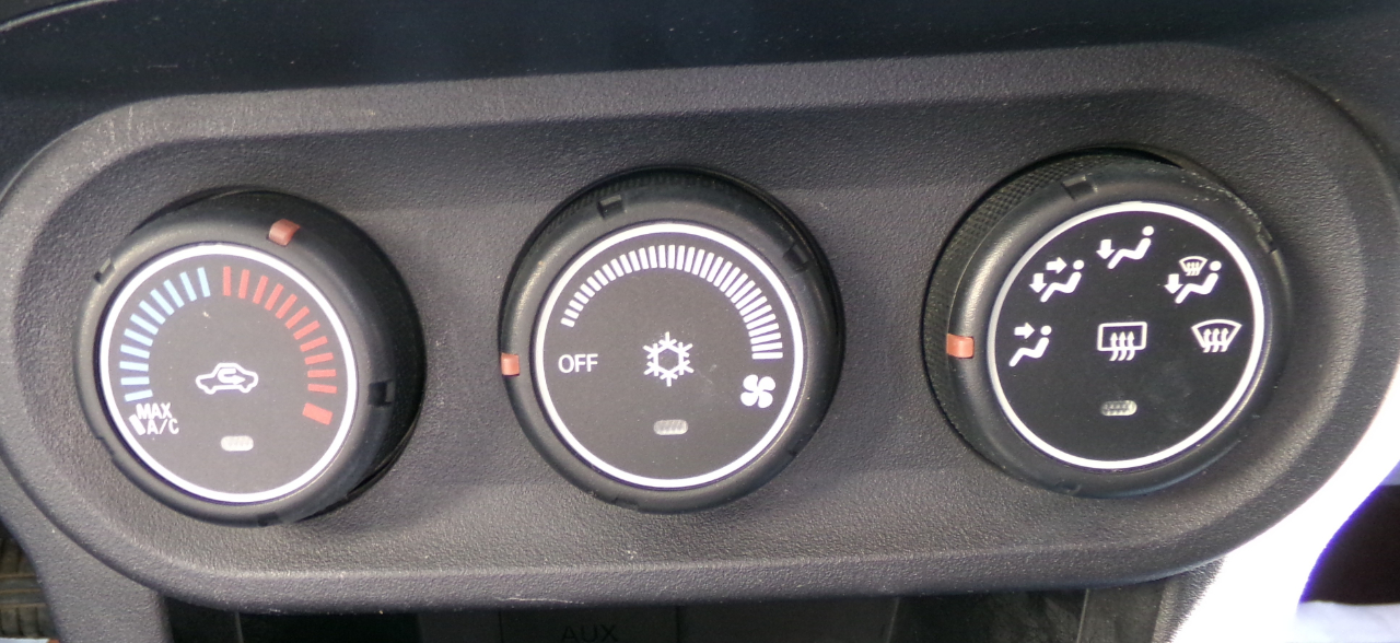 Mitsubishi Lancer 4dr Sdn Auto ES 2013