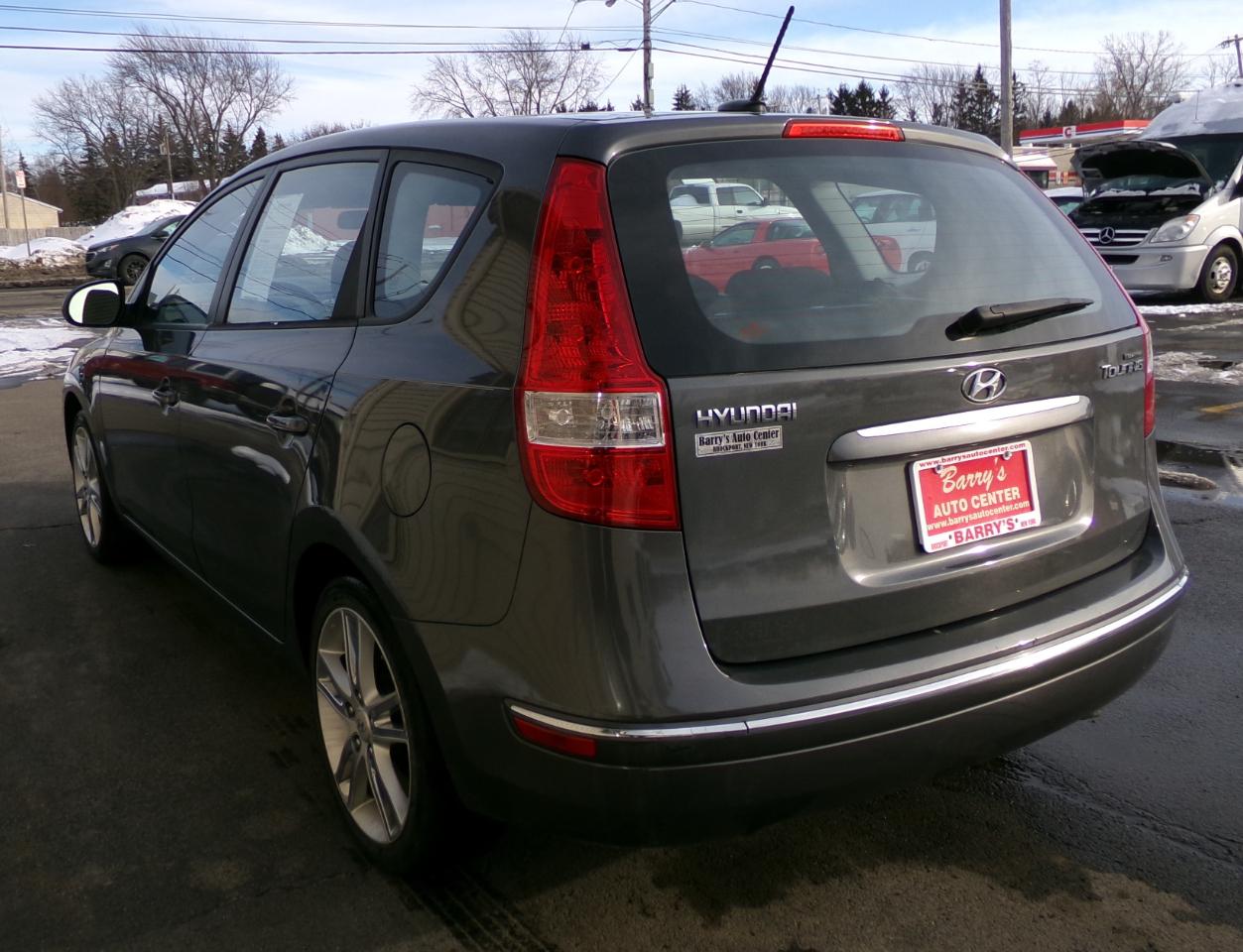 Hyundai Elantra 4dr Wgn Auto Touring 2009