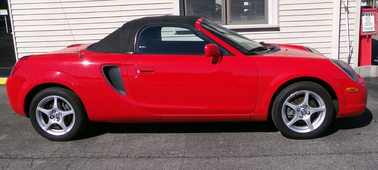 Toyota MR2 Spyder  2001