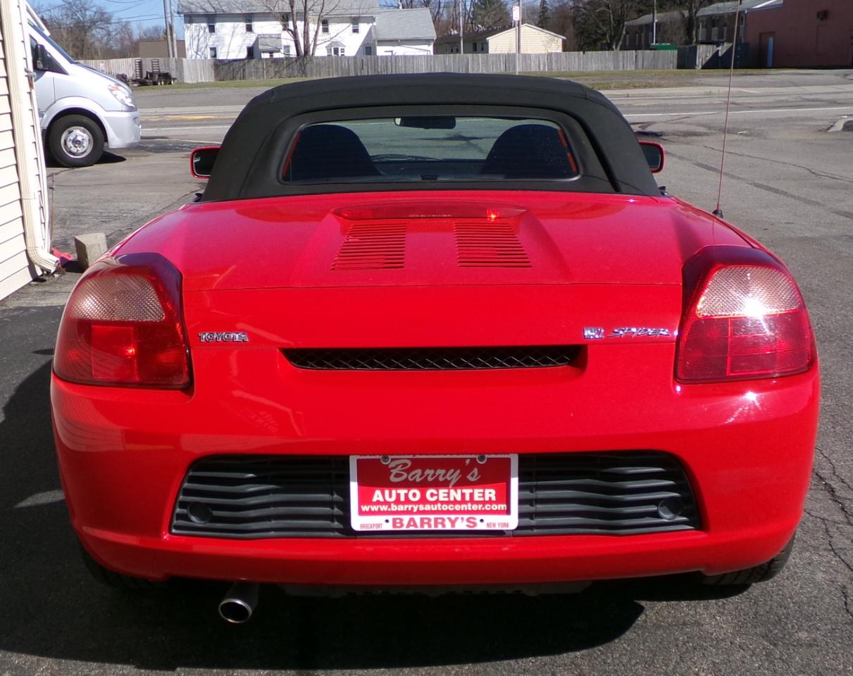 Toyota MR2 Spyder  2001