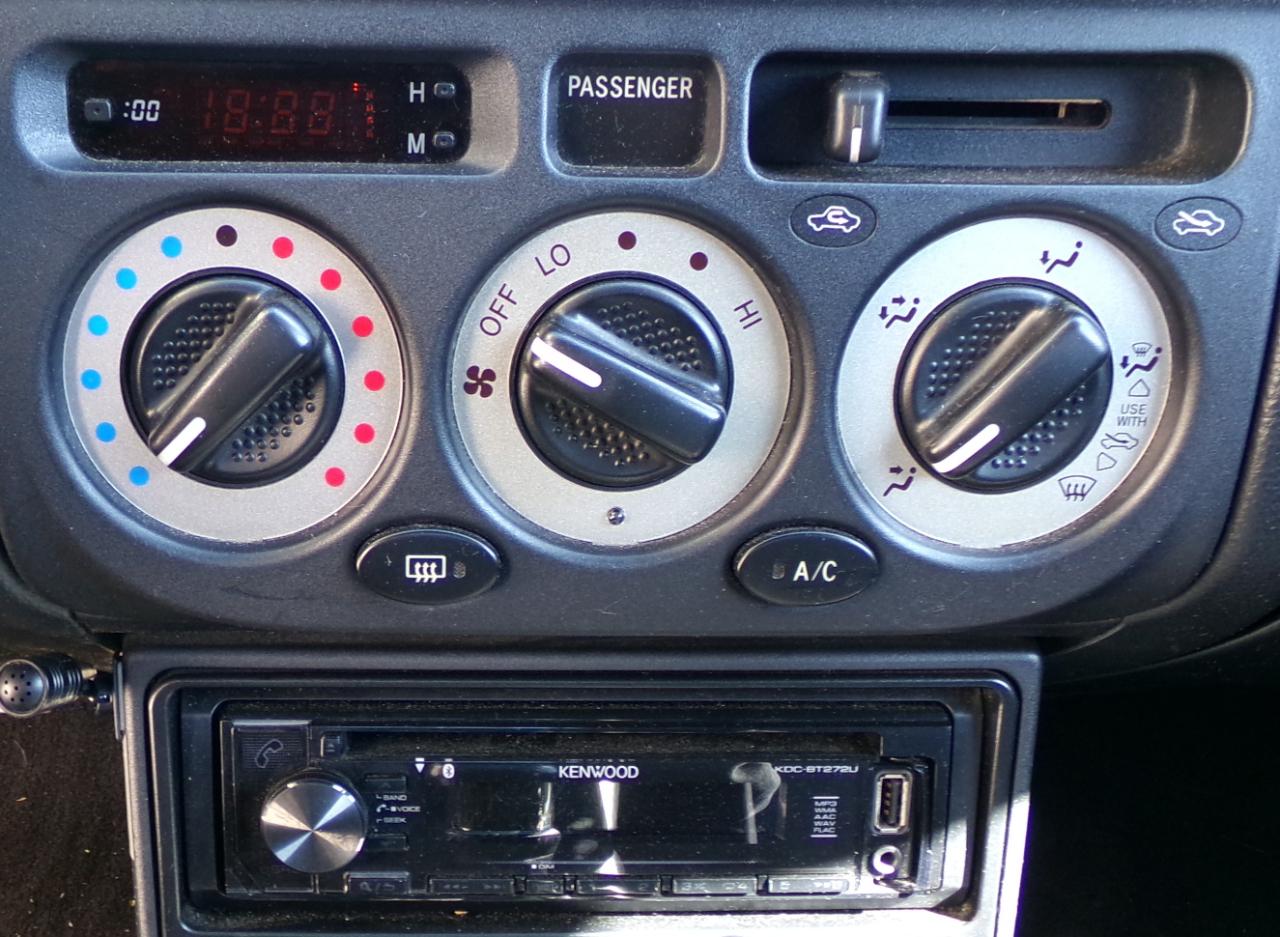 Toyota MR2 Spyder  2001