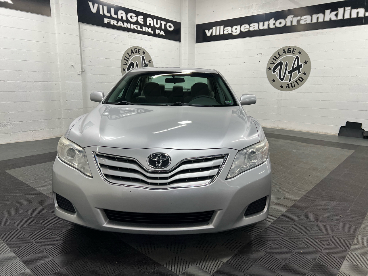 Toyota Camry 4dr Sdn LE Auto 2011 Toyota Camry 4dr Sdn LE Auto 2011