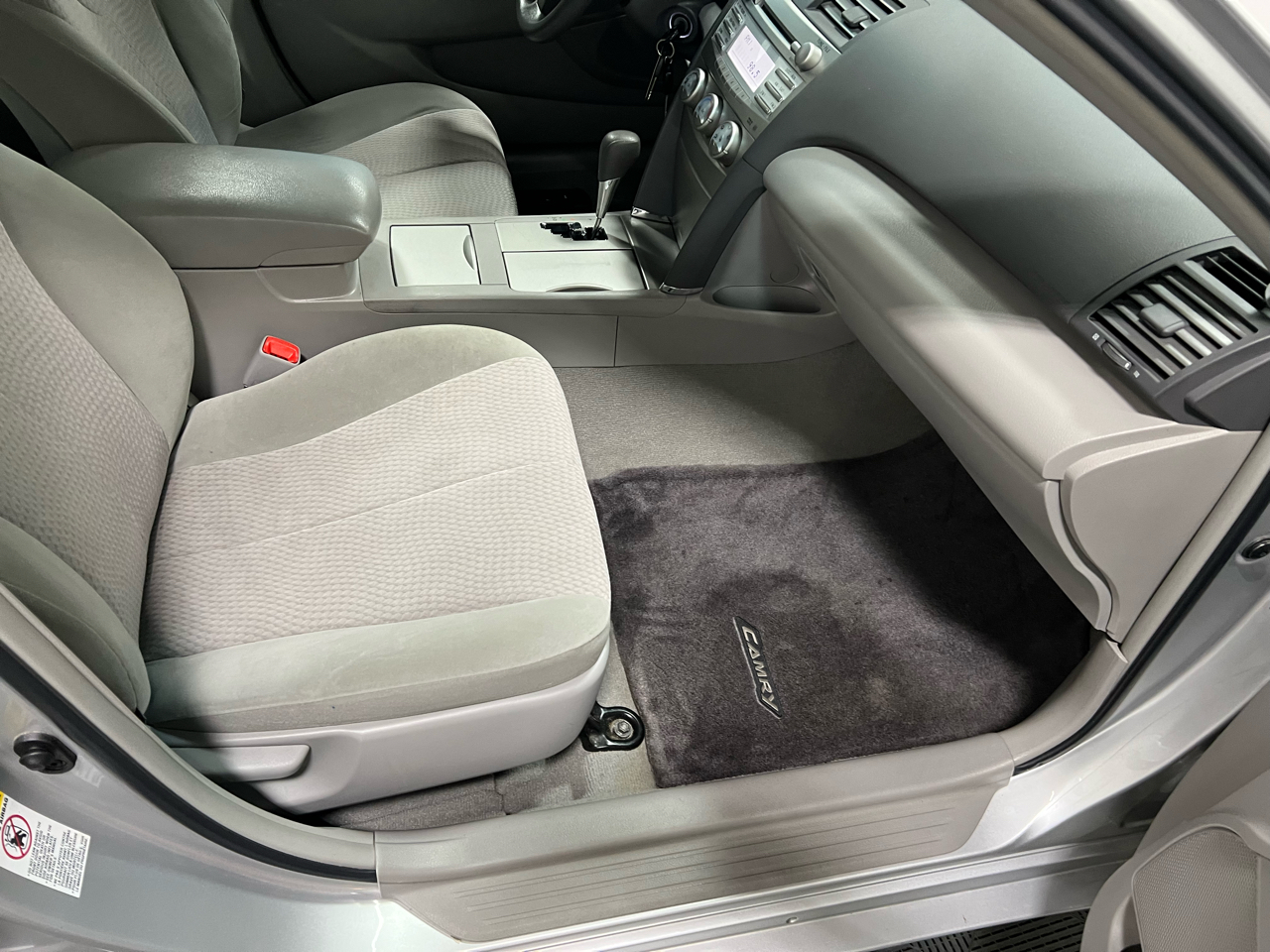 Toyota Camry 4dr Sdn LE Auto 2011 Toyota Camry 4dr Sdn LE Auto 2011