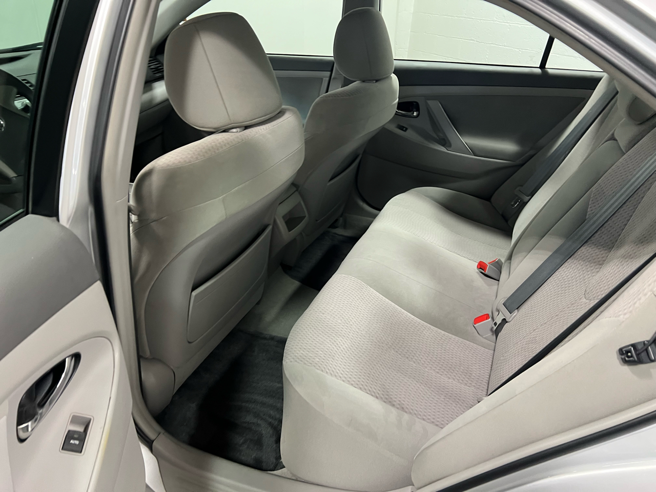Toyota Camry 4dr Sdn LE Auto 2011 Toyota Camry 4dr Sdn LE Auto 2011